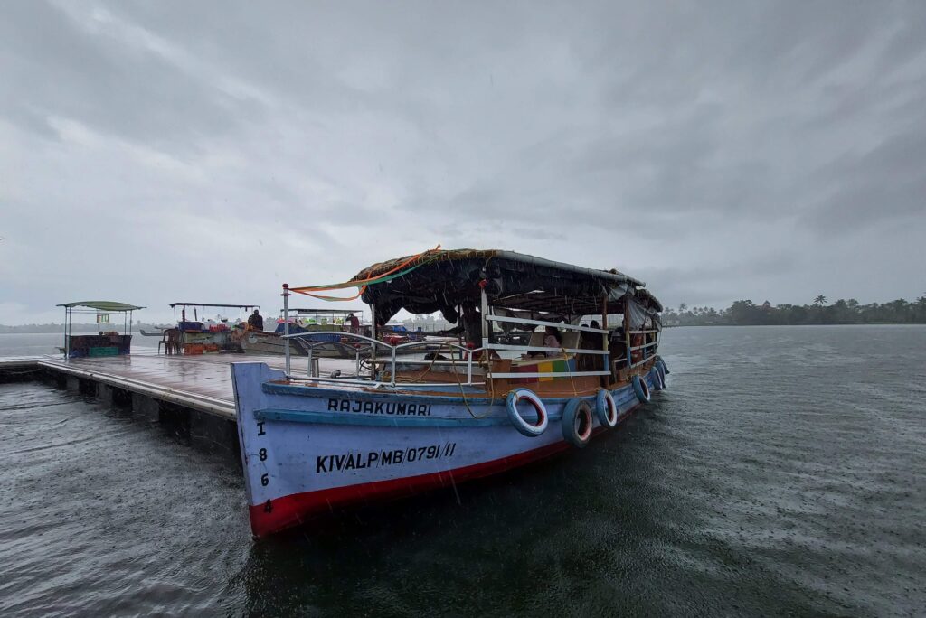 Best and Cheap Government Boat Service @ 29 RS in Alappuzha