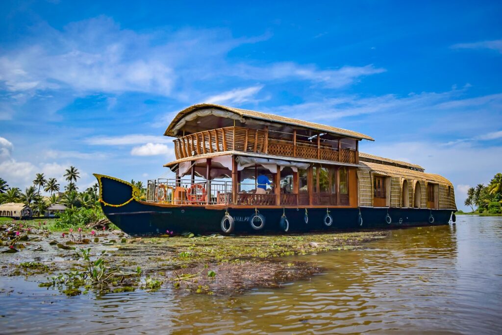 Must Visit Tourist Places in Kerala