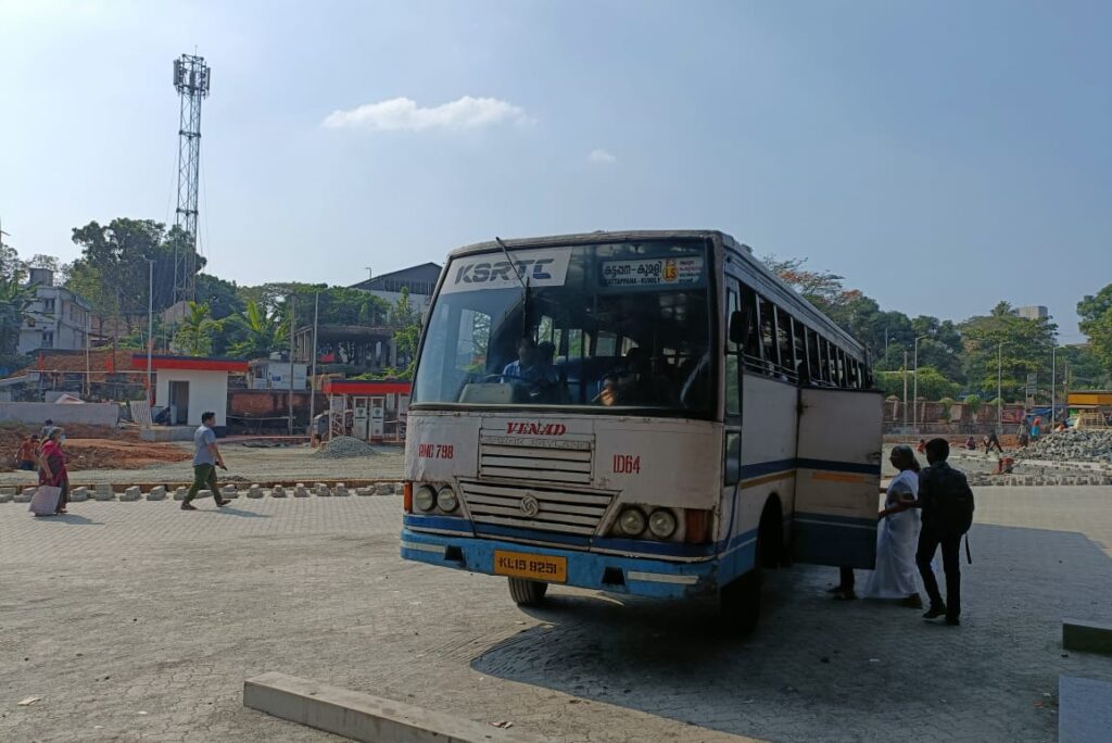 Munnar to Alappuzha KSRTC Transportation