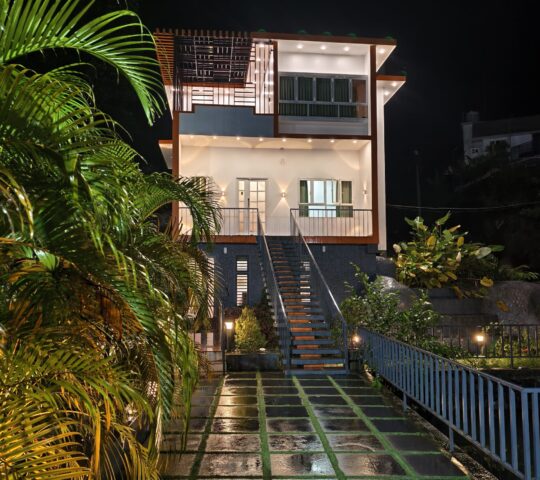 Private 2 Bedroom Villa with swimmingpool in Kakkadampoyil