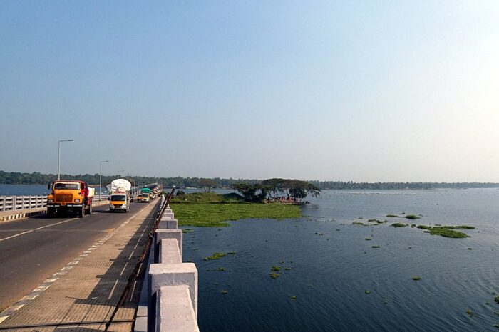 Thanneermukkom Bund - Image 4