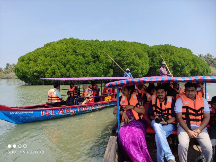 Kadalundi Island Tourism houseboat Packages - Image 4