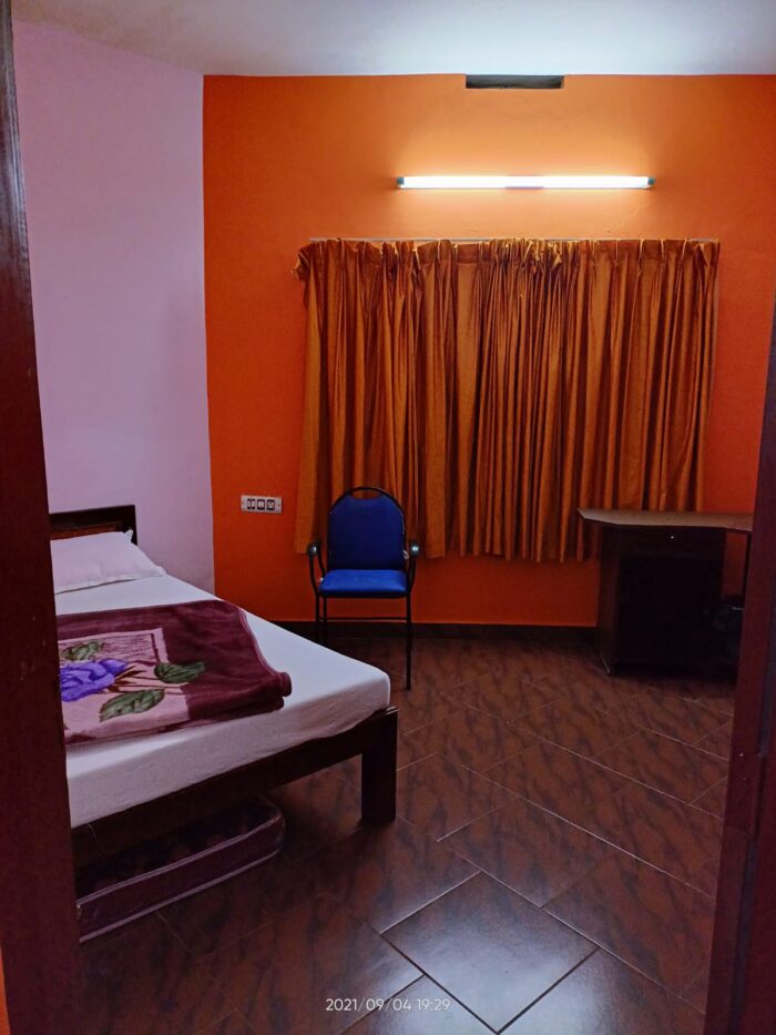 Gallery 25 People Accommodating House in Munnar - Image 5