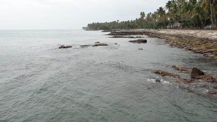 Thirumullavaram Beach - Image 5