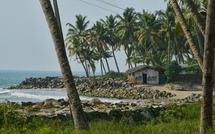 Thirumullavaram Beach - Image 3