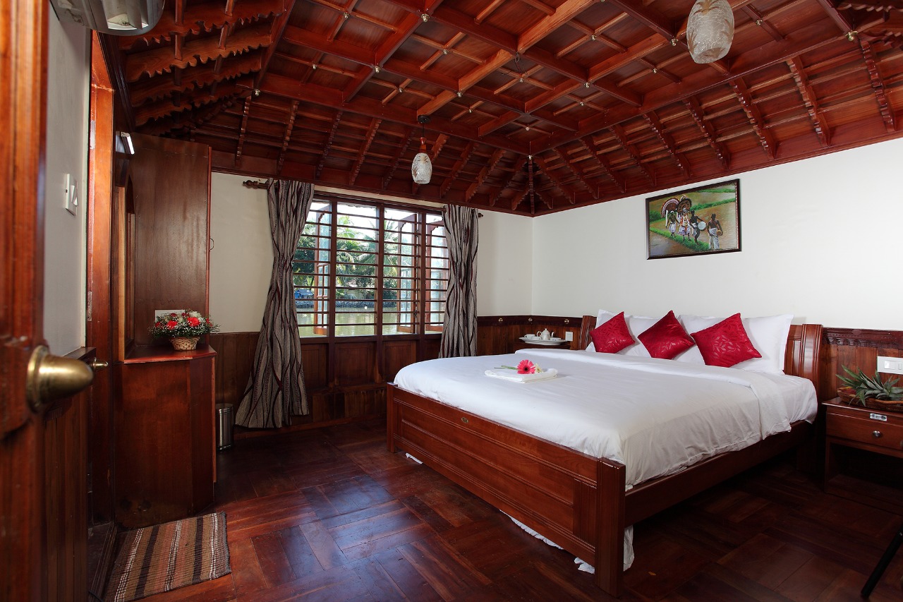 Rajahamsam 2 bedroom Upper deck Premium and luxury Houseboat