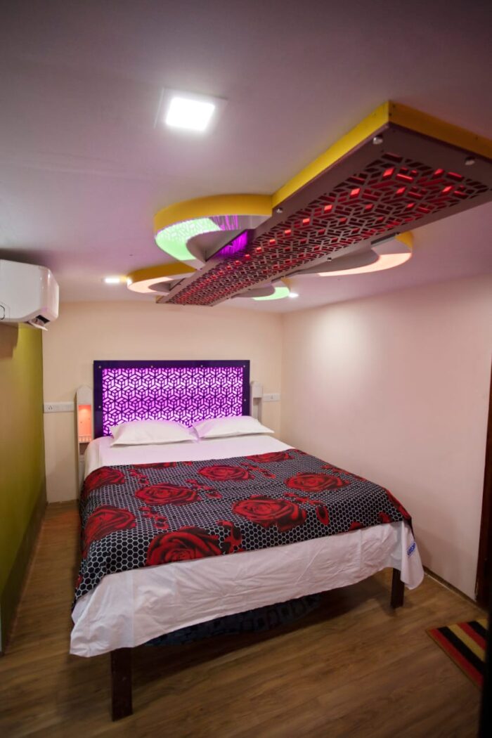 Sharing Houseboat Alleppey at 5000 per couple - Image 3