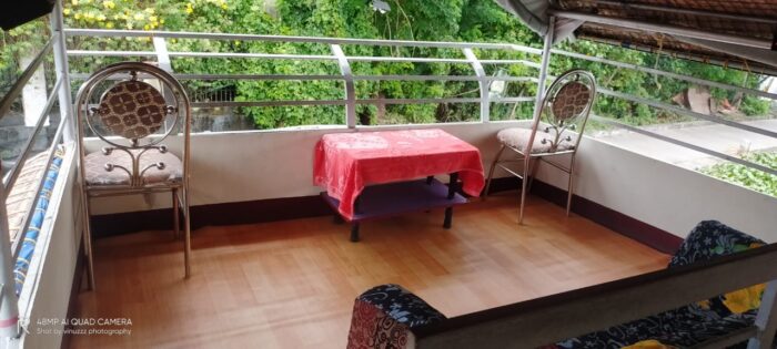 One bedroom Houseboat with Candle light Dinner and Flowerbed - Image 9