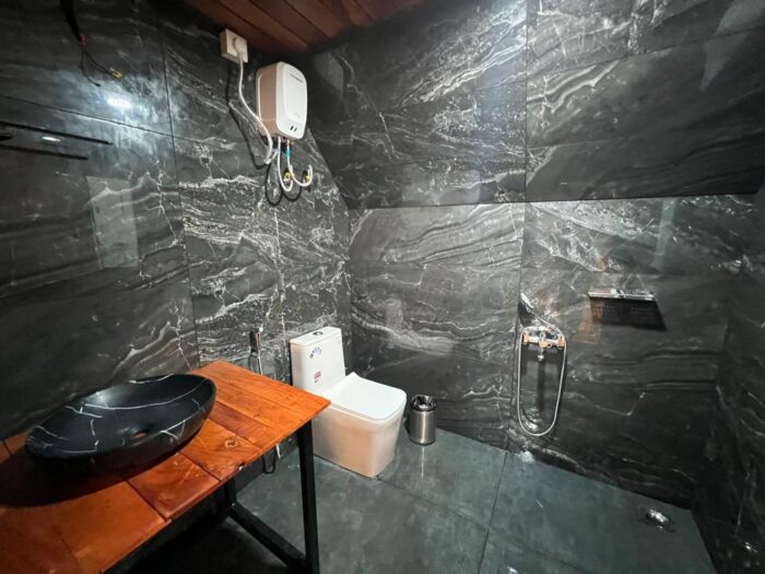 900 Woods Resort - Image 5