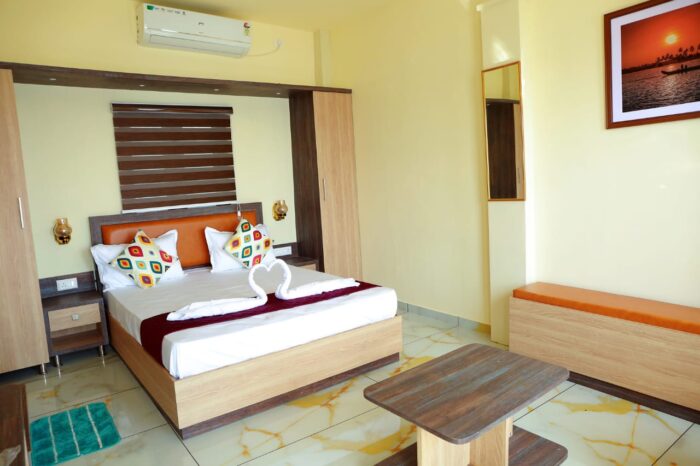 Luxury homestay in Alappuzha with 180 view of Backwater - Image 3