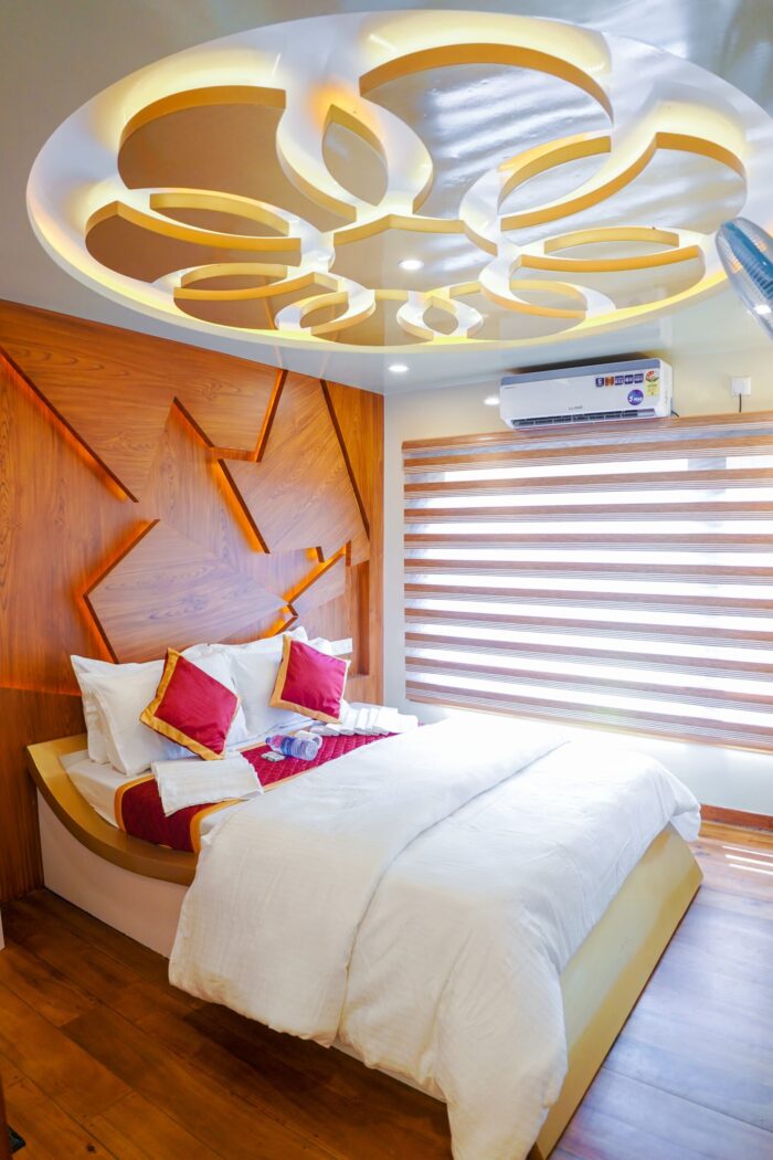 8-bedroom houseboat in Alleppey - Image 12