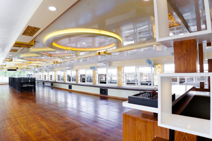 8-bedroom houseboat in Alleppey - Image 9