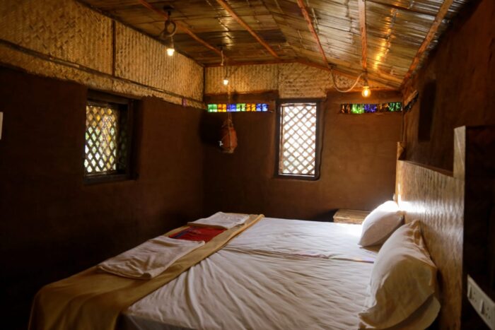 Mud house stay in Vagamon - Image 3