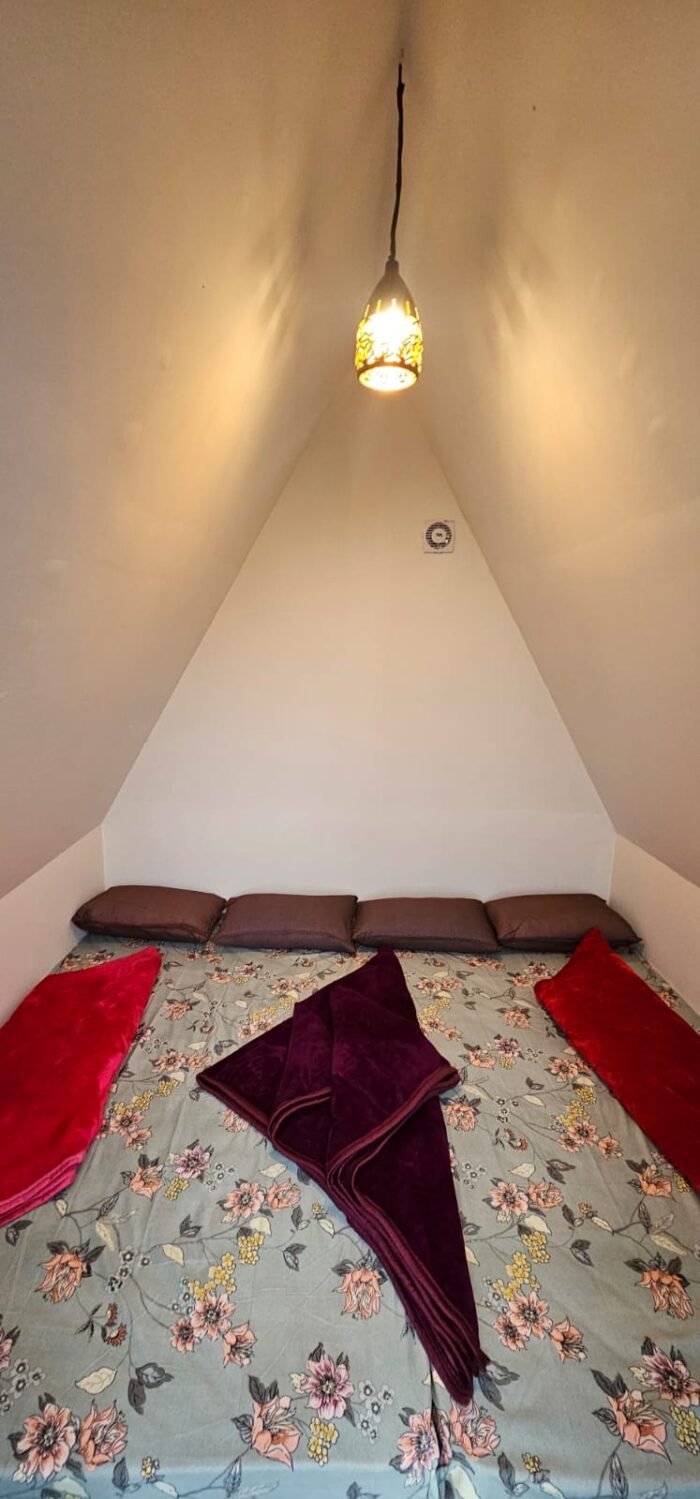 Kolukkumalai A frame Stay Campsite in Suryanelli - Image 8