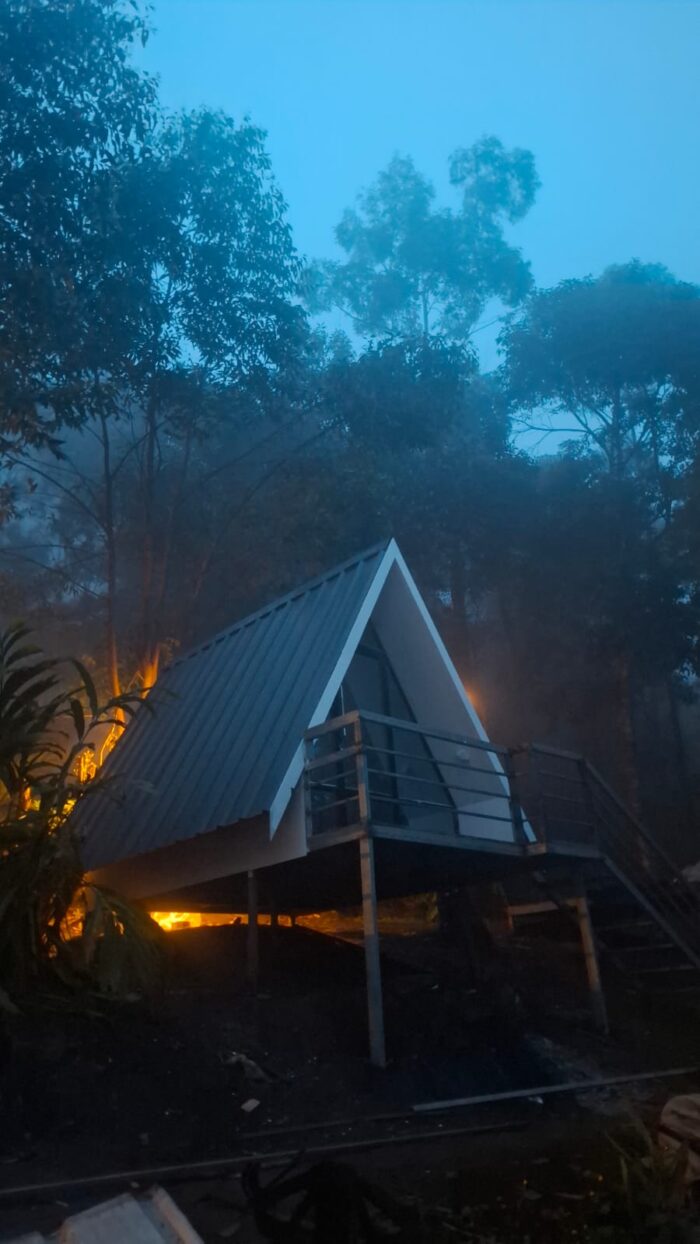 Kolukkumalai A frame Stay Campsite in Suryanelli - Image 7