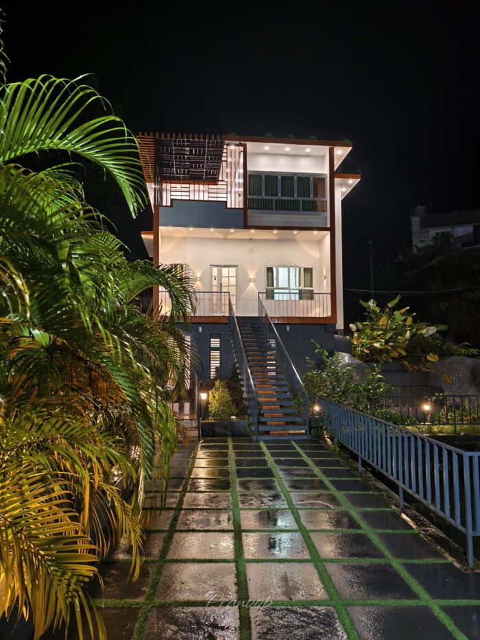 Private 2 Bedroom Villa with swimmingpool in Kakkadampoyil - Image 2