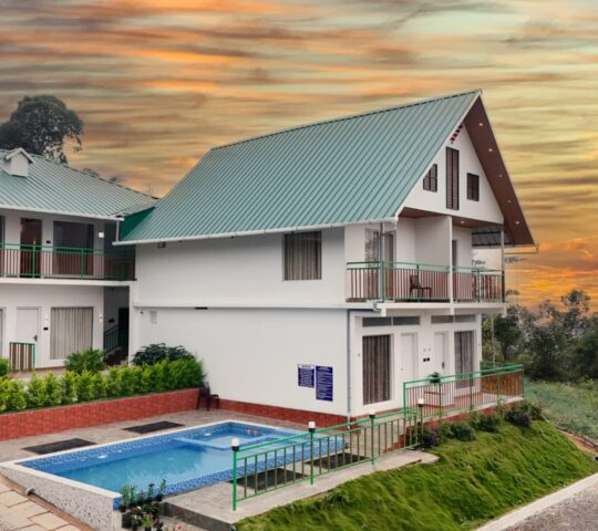 Swimming pool resort in Suryanelli