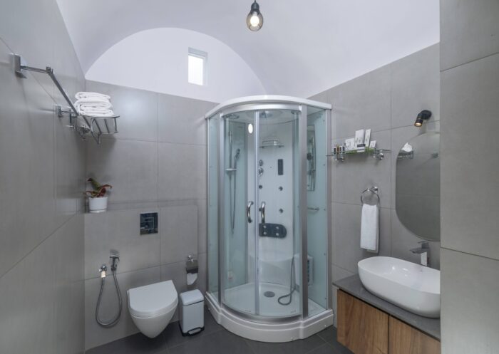 Luxury Dome stay with swimming pool in Munnar - Image 6