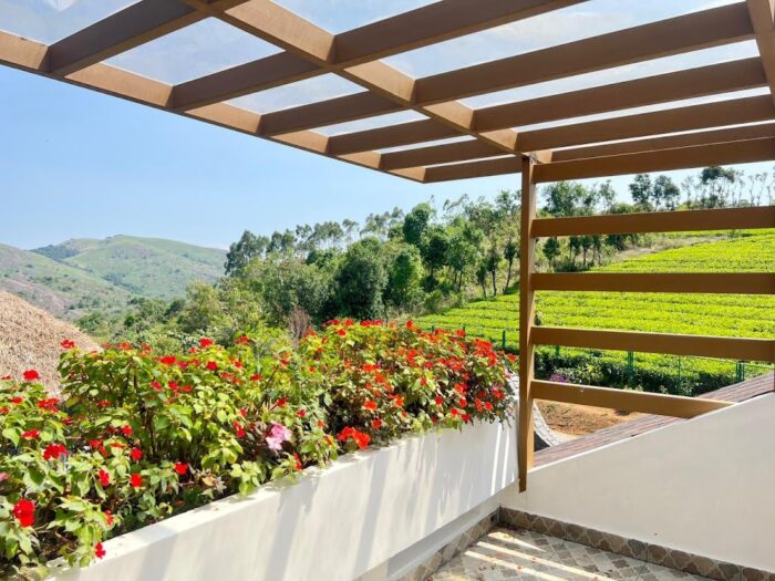 Private resort with infinity pool in Vagamon - Image 5