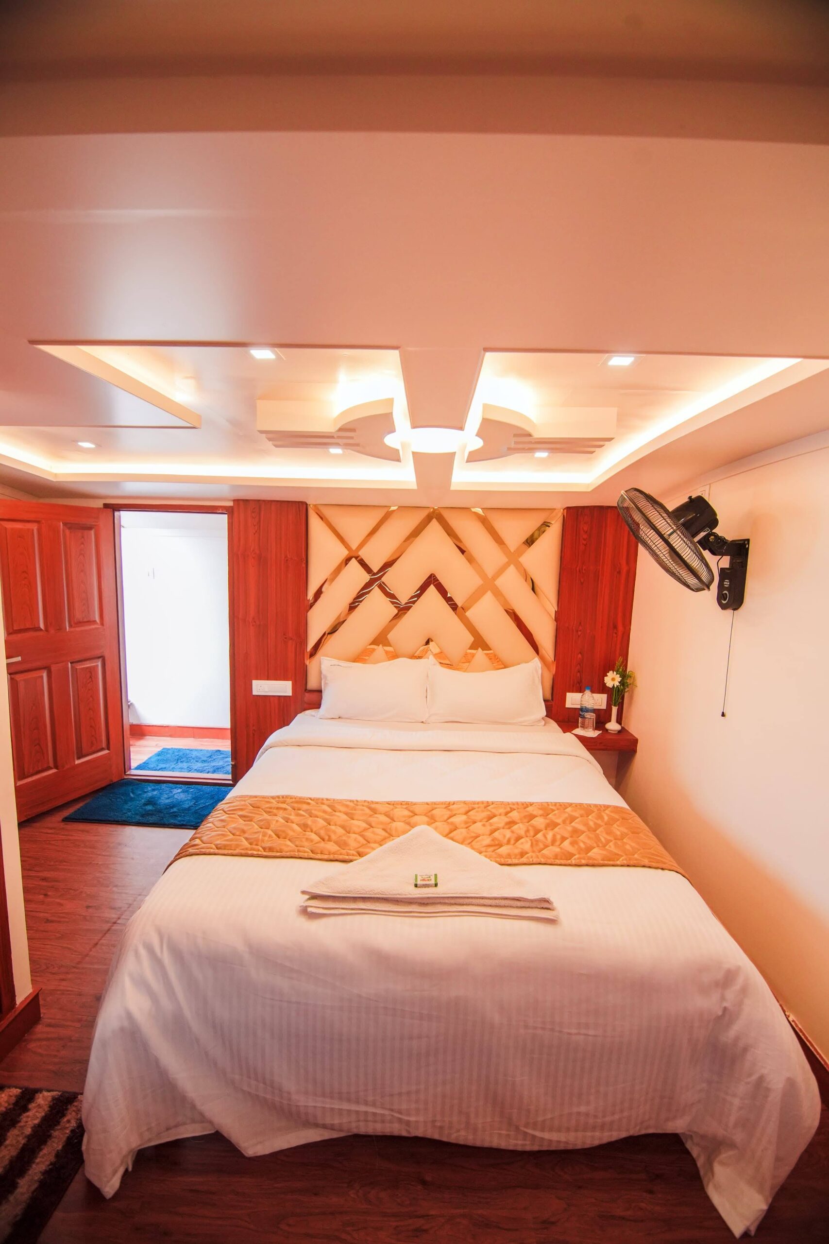Luxury Houseboat in Alleppey Luxury Houseboat in Alleppey