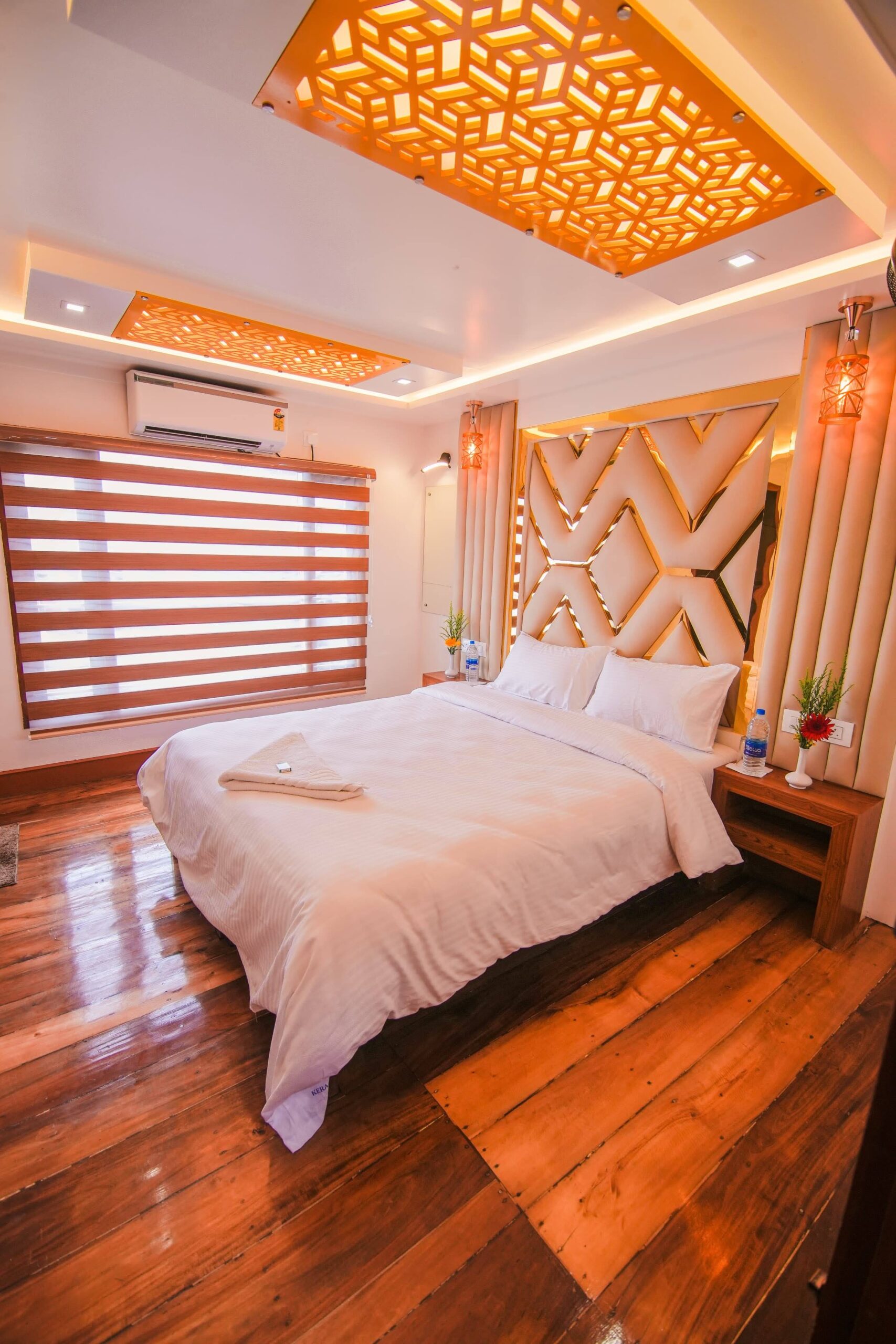 Luxury Houseboat in Alleppey Luxury Houseboat in Alleppey
