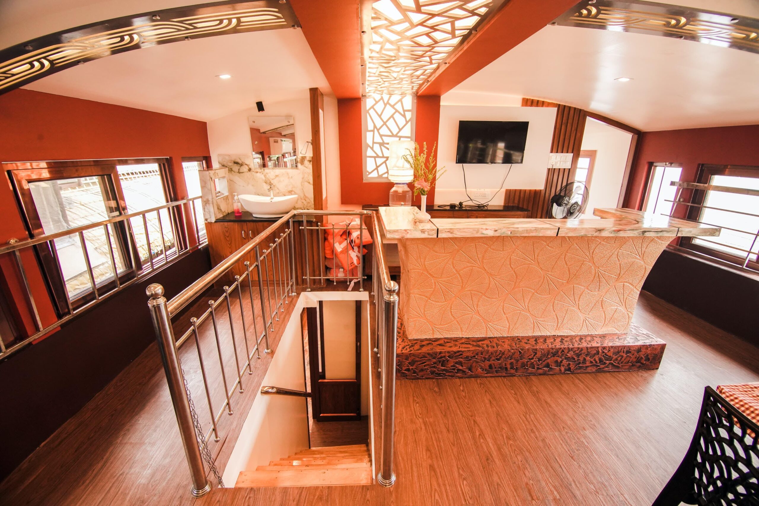 Luxury Houseboat in Alleppey Luxury Houseboat in Alleppey