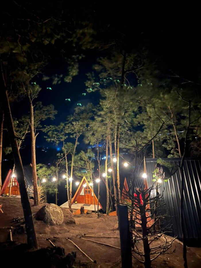 Kolukkumalai A Frame Stay in Suryanelli - Image 9