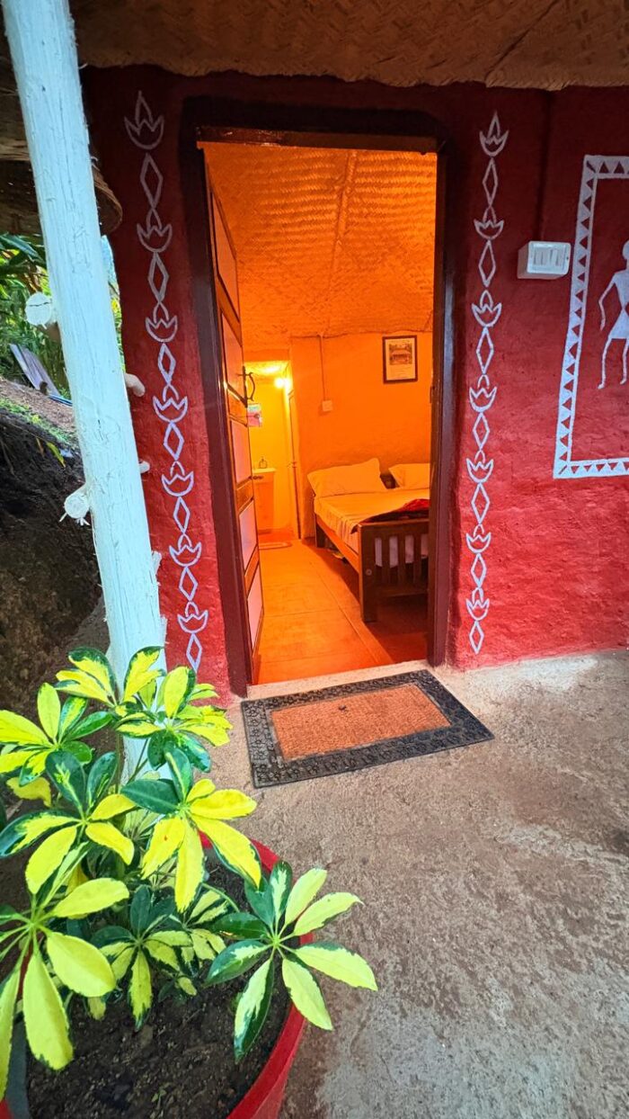 Mud House Stay in Suryanelli With Kolukkumalai Package - Image 3