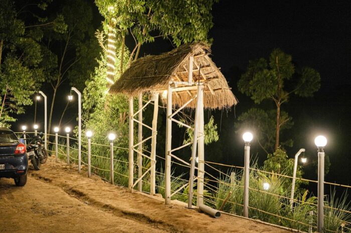 Mud House Stay in Suryanelli With Kolukkumalai Package - Image 10